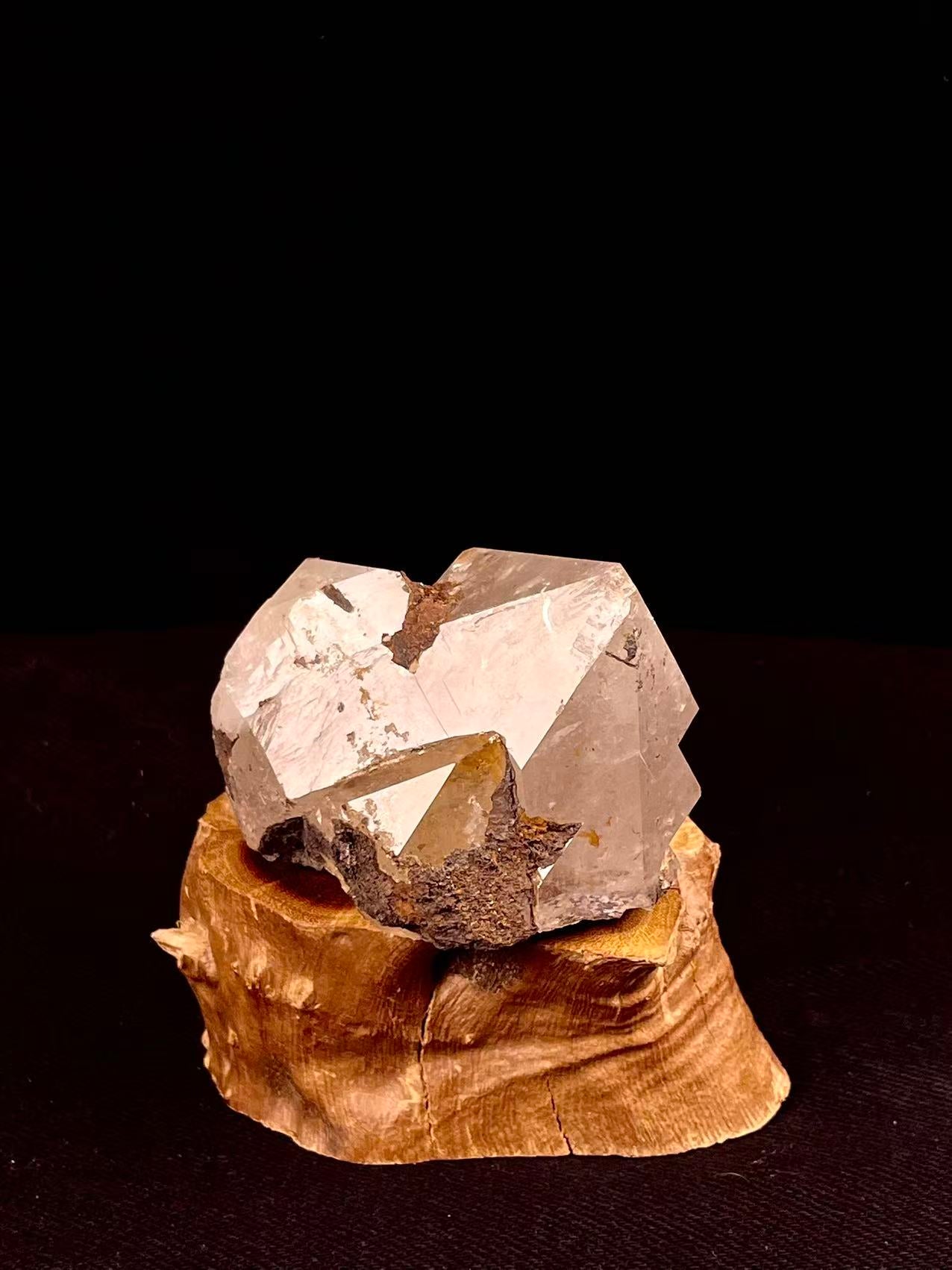 Himalaya-Kristall · Silberberg im Sonnenlicht